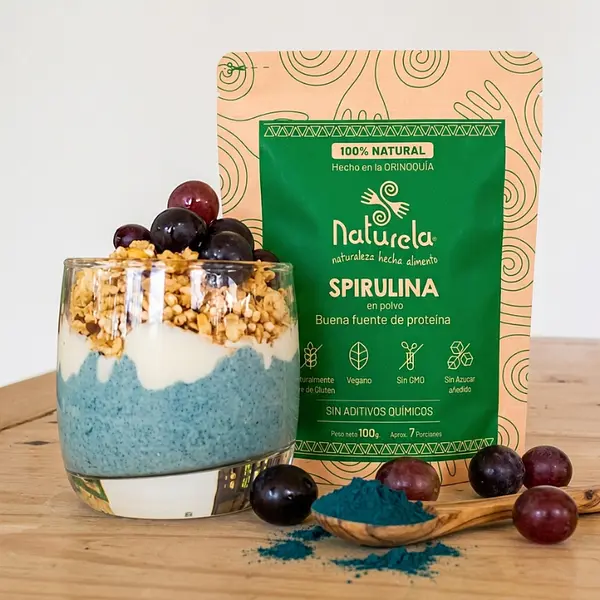 Parfait de Spirulina con yogurt Griego