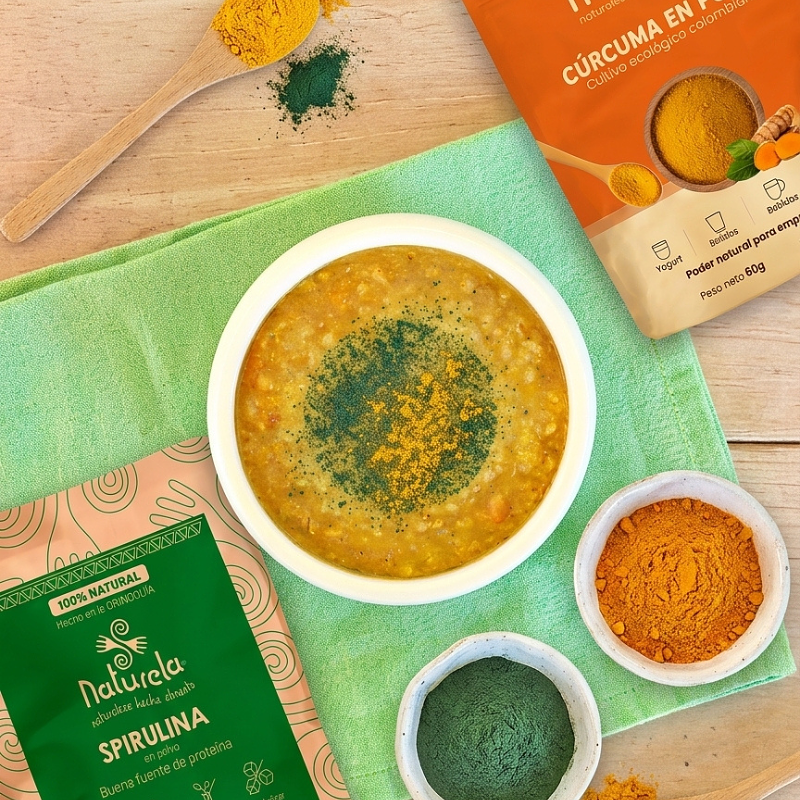 Lentejas Cremosas con Cúrcuma, Coco y Spirulina