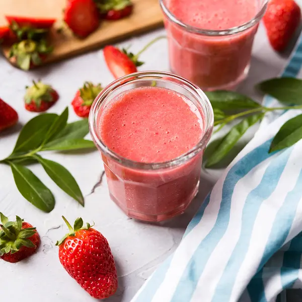 Batido de fresa, banano y Açaí